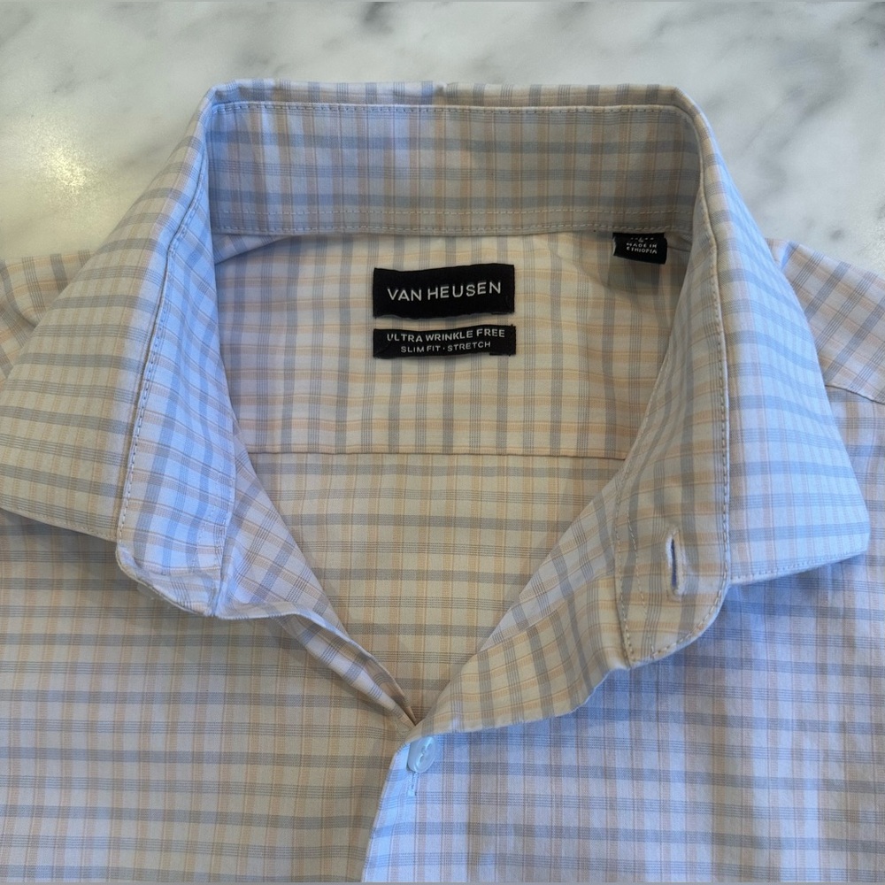 Van Heusen Men's Dress Shirt Slim Fit / Ultra Wrinkle Free - 14-14½ 32/33 Small - Picture 7 of 10